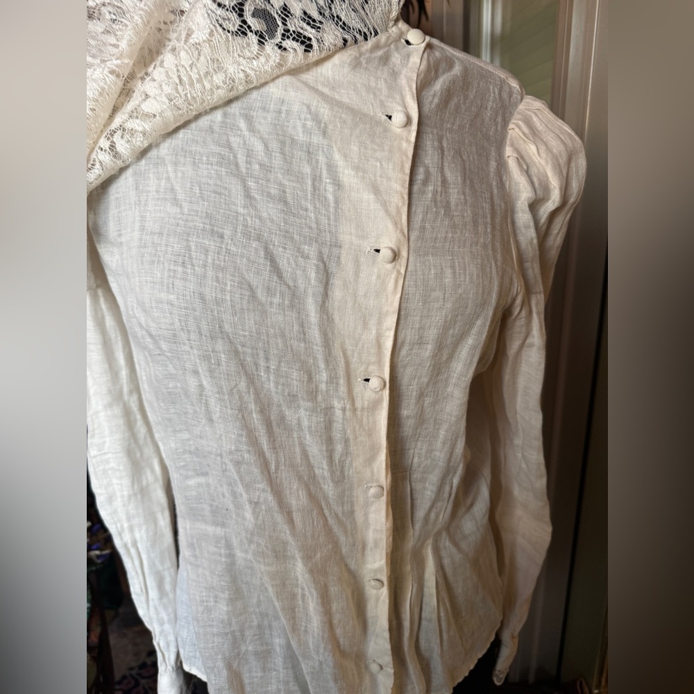 Linen & Lace - Picture 3 of 9